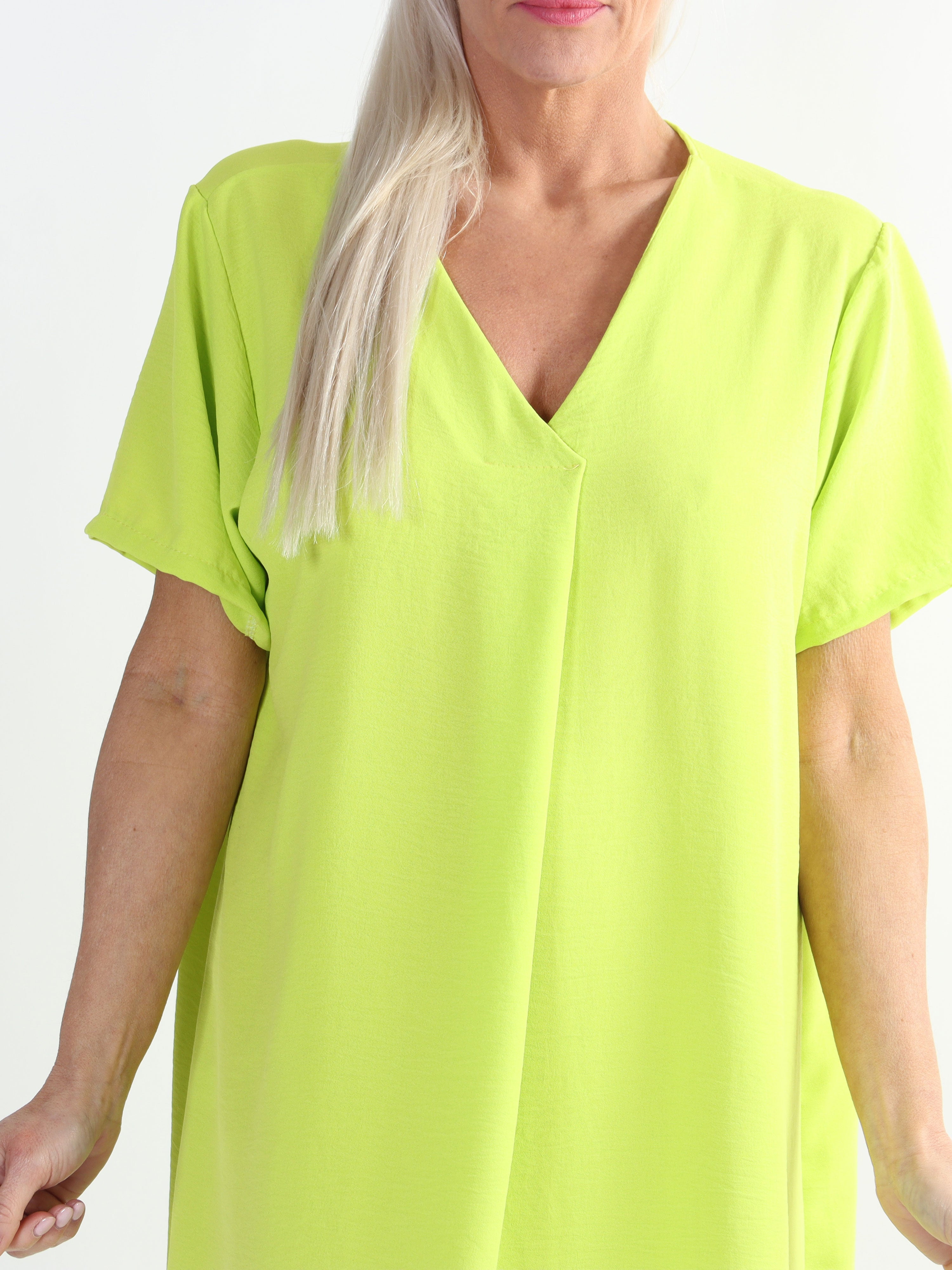 Eldina - Lätt enfärgad tunikaklänning i stora storlekar